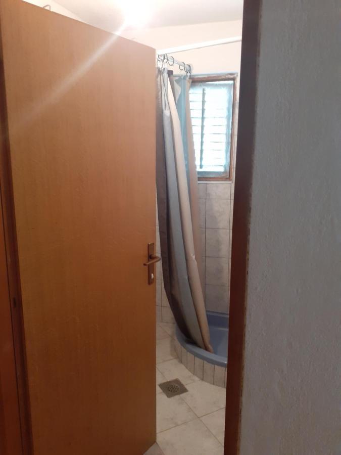 Apartments Mara Bela Karlobag Zewnętrze zdjęcie