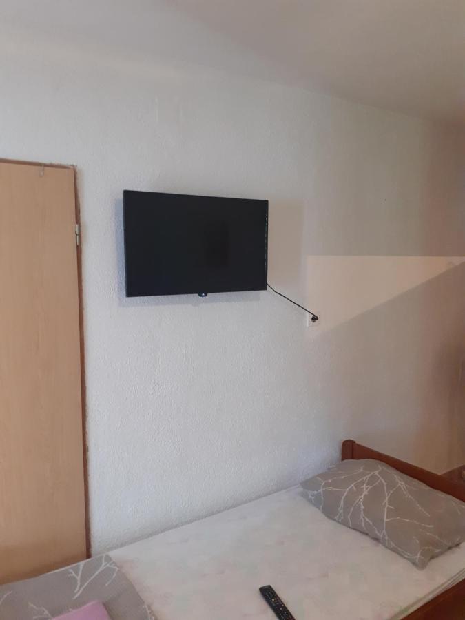 Apartments Mara Bela Karlobag Zewnętrze zdjęcie