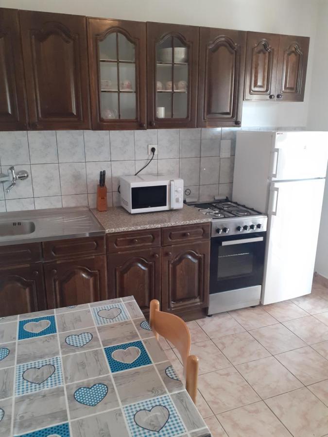 Apartments Mara Bela Karlobag Zewnętrze zdjęcie