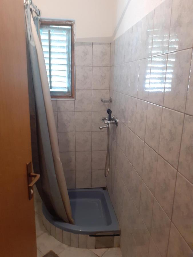 Apartments Mara Bela Karlobag Zewnętrze zdjęcie
