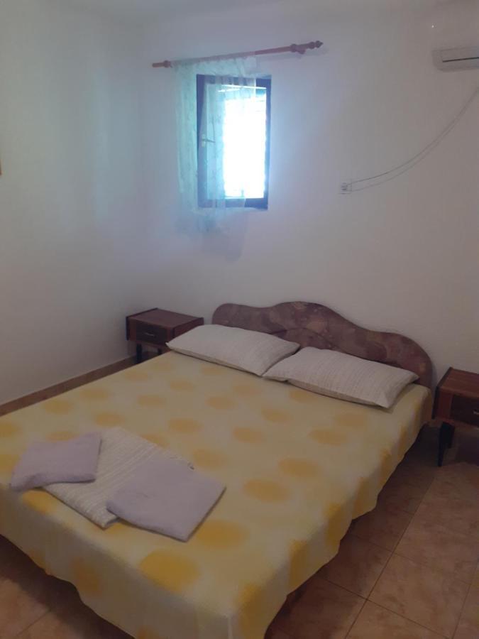 Apartments Mara Bela Karlobag Zewnętrze zdjęcie