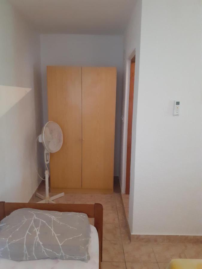 Apartments Mara Bela Karlobag Zewnętrze zdjęcie