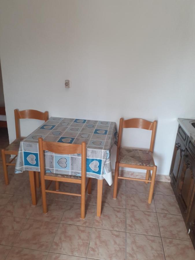 Apartments Mara Bela Karlobag Zewnętrze zdjęcie